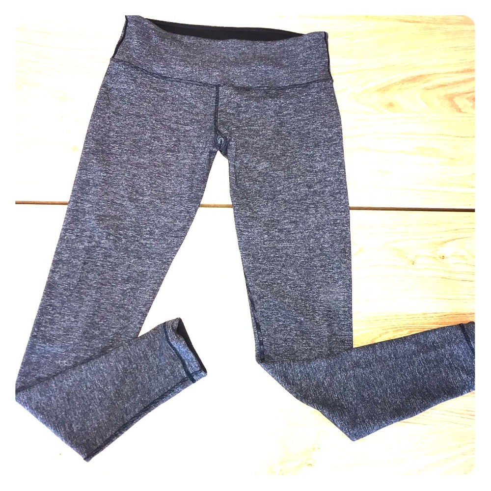 RARE Lululemon Reversible Wunder Under, size 8